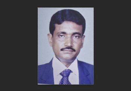 অবৈধ সম্পদের পাহাড় গড়া জয়নাল গেছেন হজ পালনে