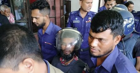মাগুরায় আলোচিত শিশু আছিয়া ধর্ষণ ও হত্যা মামলার রায়ের তারিখ ১৭ মে নির্ধারণ করেছেন আদালত। মঙ্গলবার (১৩ মে) বেলা ১১টার দিকে যুক্তিতর্ক উপস্থাপন শেষে আদালতে এ রায় ঘোষণার দিন ধার্য করেন।