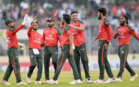 হেসেখেলে পাকিস্তানকে হারিয়ে সিরিজে এগিয়ে গেল বাংলাদেশ