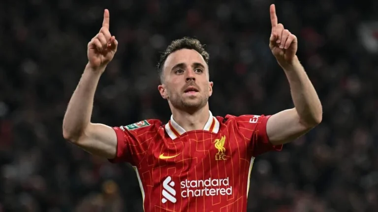 দুর্ঘটনায় মারা গেছেন লিভারপুল ও পর্তুগিজ তারকা দিয়েগো জোটা