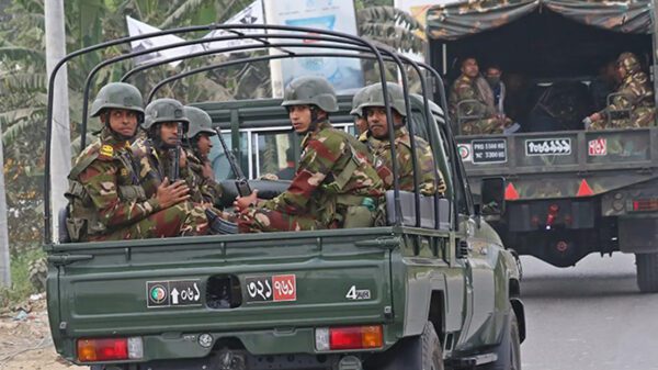 সেনাবাহিনীর ম্যাজিস্ট্রেসি ক্ষমতার মেয়াদ আরো বাড়াল সরকার