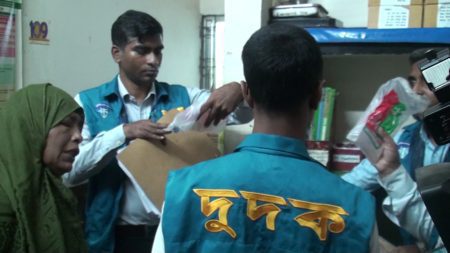 যশোর জেনারেল হাসপাতালে দুদকের অভিযান