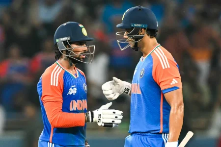 পাকিস্তানকে উড়িয়ে এশিয়া কাপের অপরাজিত চ্যাম্পিয়ন ভারত