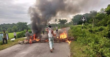 খাগড়াছড়িতে স্কুলশিক্ষার্থী ধর্ষণের প্রতিবাদে সংঘর্ষে অন্তত ৩ জন নিহত
