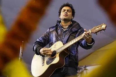 জুবিন গার্গ মৃত্যু মামলা: কারাগারের সামনে সহিংসতা,পুলিশের লাঠিচার্জে