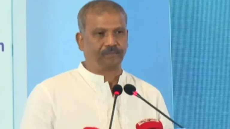 উপদেষ্টাদের সেফ এক্সিটের দরকার নেই: আসিফ নজরুল