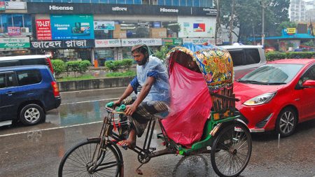 বৃষ্টি ঝরতে পারে আরও ৫ দিন