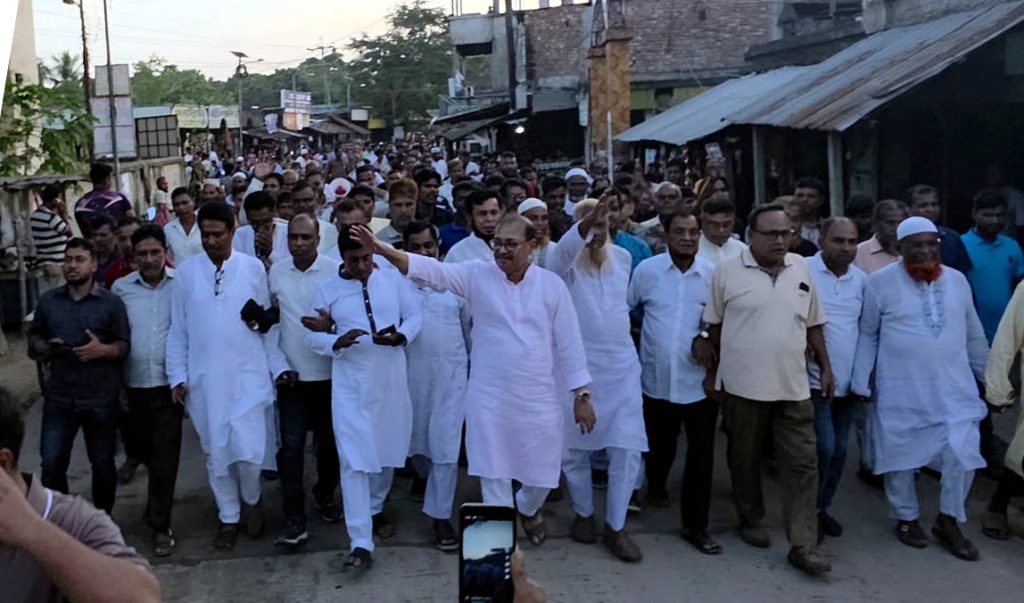 নিজামপুরে অসুস্থ নেতাকর্মীদের খোঁজখবর নিলেন সাবেক এমপি মফিকুল হাসান তৃপ্তি