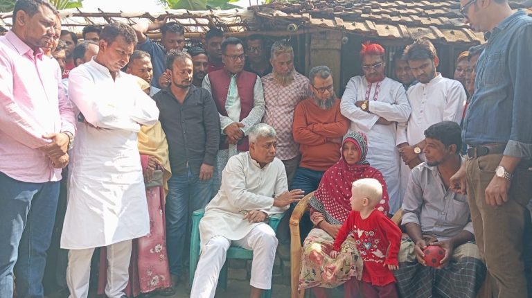 ‘অতি ফর্সা’ রঙের সেই আফিয়ার পাশে দাঁড়ালেন তারেক রহমান