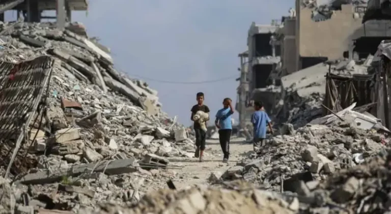 গাজায় ফিলিস্তিনি নিহতের সংখ্যা ৬৯ হাজার ছাড়াল