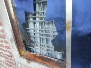 যশোরে আওয়ামী লীগের তিন কর্মীর বাড়িতে ককটেল হামলা