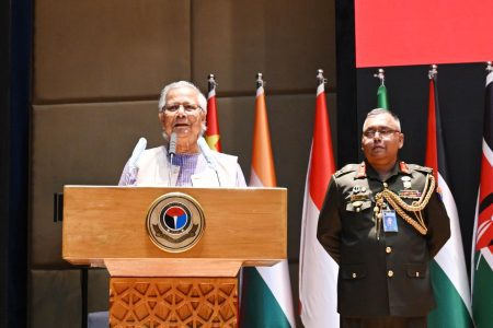 নির্বাচন আয়োজনে বিভিন্ন বাহিনীর সহায়তা চাইলেন প্রধান উপদেষ্টা