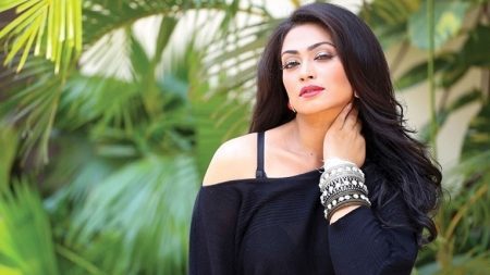 নিরাপত্তাহীনতায় পপি