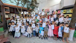 আর্ট এক্সিবিশন ঘিরে সৃষ্টিশীলতায় মুখর ব্রাদার টিটোস হোম প্রদর্শনী জুড়ে ছিল থ্রিডি আর্ট, ক্যালিগ্রাফি, নান্দনিক শৈলীর হাতের লেখাসহ নানা বিষয়বস্তুর ওপর অনবদ্য সব ড্রয়িং। মঙ্গলবার সৃষ্টিশীল এসব শিল্পকর্ম ঘিরে উচ্ছ্বাসে মুখরিত হয়ে উঠেছিল হেমন্তের নরম রোদ্দুরে মাখামাখি পড়ন্ত বিকেল। এদিন যশোর শহরের