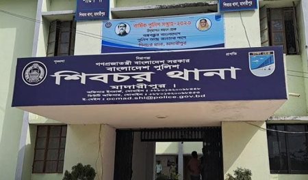 ঘুমন্ত বাবাকে কুপিয়ে হত্যা, ছেলে আটক