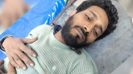 যশোরে যুবককে গণপিটুনি, অস্ত্র-গুলি উদ্ধার যশোরে যুবককে গণপিটুনি, অস্ত্র-গুলি উদ্ধার