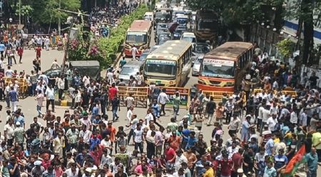 বিভিন্ন আন্দোলনে সড়ক অবরোধে রাজধানীতে তীব্র যানজট: ডিএমপি