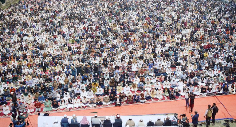 দোয়ার মঞ্চে একত্র যশোর—খালেদা জিয়ার সুস্থতা কামনায় ঈদগাহময় হাজারো কণ্ঠে ‘আমিন’ দোয়ার মঞ্চে একত্র যশোর—খালেদা জিয়ার সুস্থতা কামনায় ঈদগাহময় হাজারো কণ্ঠে ‘আমিন’