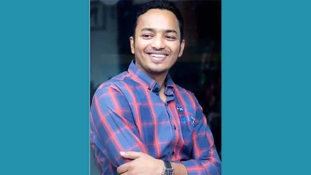 ছাত্রজীবন থেকে বাড়িছাড়া শ্রাবণকে ‘ধানের শীষ’ উপহার