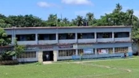 কলেজে গিয়ে লাশ হয়ে ফিরল শাকিব