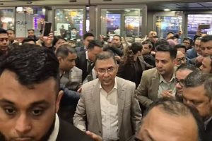 হিথ্রো বিমানবন্দরে তারেক রহমান, রাত ১২টা ১৫ মিনিটে ঢাকার উদ্দেশ্যে ফ্লাইট