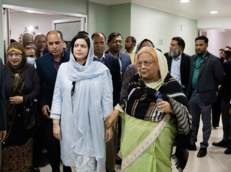 শাশুড়ির যত্নে, রাজনীতির মঞ্চে আলোচনায় জুবাইদা শাশুড়ির যত্নে, রাজনীতির মঞ্চে আলোচনায় জুবাইদা