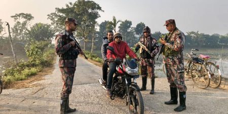 হাদিকে হামলাকারীর ভারতে পালানো ঠেকাতে বেনাপোল সীমান্তে বিজিবির সতর্কতা
