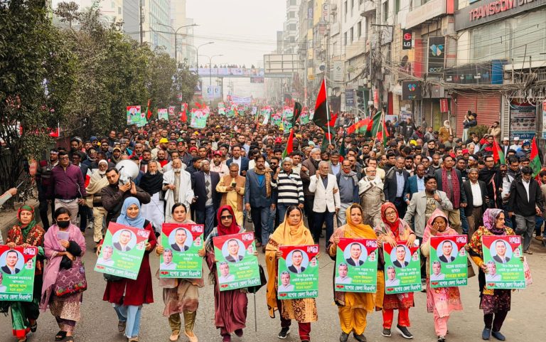 তরুণদের উচ্ছ্বাস, পতাকা আর স্লোগান : ঢাকায় ঝড় তুলল যশোর বিএনপি