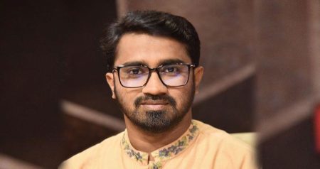 ট্রাকচাপা থেকে রক্ষা পেলেন রাশেদ খান ট্রাকচাপা থেকে রক্ষা পেলেন রাশেদ খান