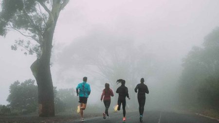 শীতের সকালে দৌড়ানো ভালো নাকি খারাপ?