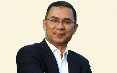 আন্তর্জাতিক দুর্নীতি বিরোধী দিবসে দেশের সামগ্রিক দুর্নীতির চিত্র তুলে ধরে ভবিষ্যতের জন্য ৭ দফা রোডম্যাপ ঘোষণা করেছেন বিএনপির ভারপ্রাপ্ত চেয়ারম্যান তারেক রহমান। মঙ্গলবার (৯ ডিসেম্বর) নিজের ফেসবুক পেজে দেওয়া এক বিবৃতিতে তিনি বলেন, দীর্ঘদিনের অব্যবস্থাপনা ও অনিয়মের ফলে রাষ্ট্রযন্ত্রে দুর্নীতি ভয়াবহ আকার নিয়েছে।