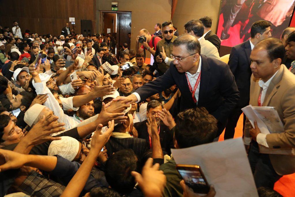 ক্রমশ জেন-জির নেতা হয়ে উঠছেন তারেক রহমান