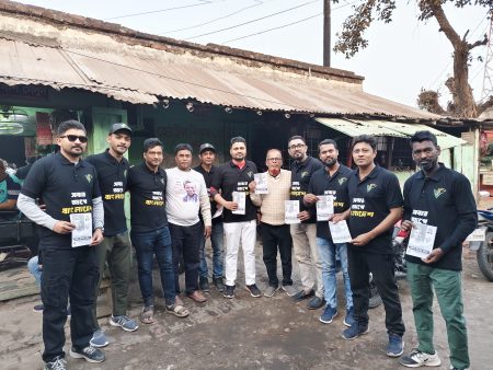 যশোরের সুবিধাবঞ্চিত মানুষের দ্বারে দ্বারে ধানের শীষের বার্তা নিয়ে যুব সমাজ