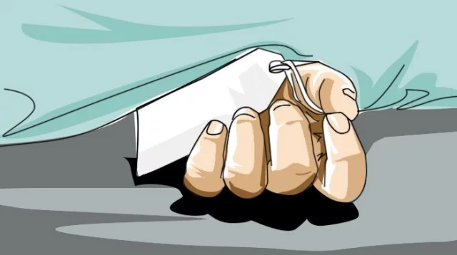 চৌগাছায় বাবার কোদালের হাতলের আঘাতে ছেলের মৃত্যু চৌগাছায় বাবার কোদালের হাতলের আঘাতে ছেলের মৃত্যু