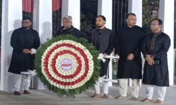 প্রথম প্রহরে যশোরে ভাষা শহীদদের প্রতি শ্রদ্ধার ঢল