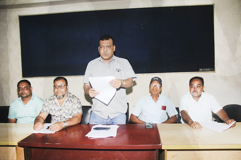 চৌগাছায় হাট ইজারা ঘিরে চাঁদাবাজির অভিযোগ, থানায় মামলা