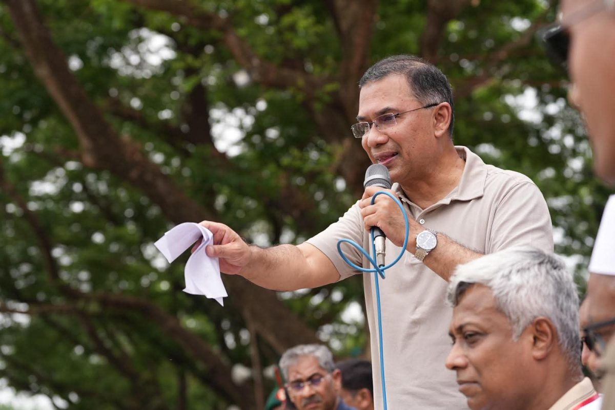 মা-বোনদের রান্নার কষ্ট লাঘবে এলপিজি কার্ড চালুর ঘোষণা, কৃষি ও গ্রামীণ উন্নয়নে নতুন দিগন্তের প্রতিশ্রুতি। যশোরের শার্শায় উলাশী-যদুনাথপুর খাল পুনঃখনন কর্মসূচির উদ্বোধনী অনুষ্ঠানে উন্নয়ন ও জনকল্যাণে একগুচ্ছ পরিকল্পনা তুলে ধরলেন প্রধানমন্ত্রী তারেক রহমান।