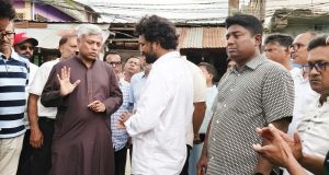 “ভয় পাবেন না”— হামলার শিকার ছাত্রনেতা রাশেদের পরিবারকে আশ্বাস প্রতিমন্ত্রী অমিতের “ভয় পাবেন না”— হামলার শিকার ছাত্রনেতা রাশেদের পরিবারকে আশ্বাস প্রতিমন্ত্রী অমিতের
